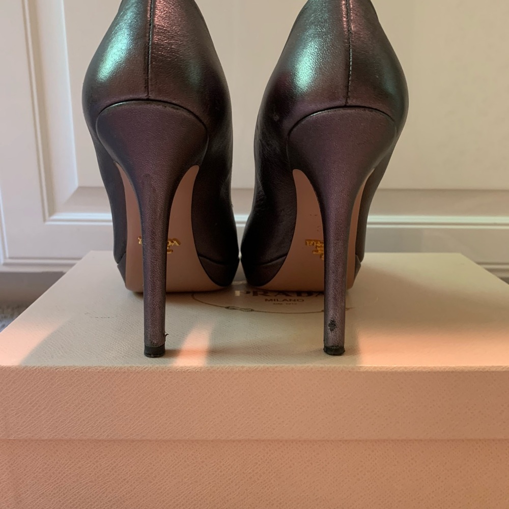 Prada Gray Metallic Silver Peep Toe Pumps 36.5 - Picture 5 of 7